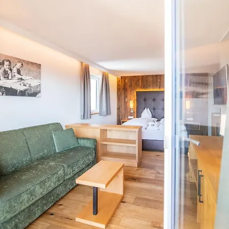 Royal In Hotell 4*