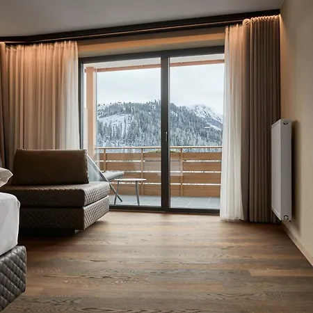 Hotel Royal In Obereggen